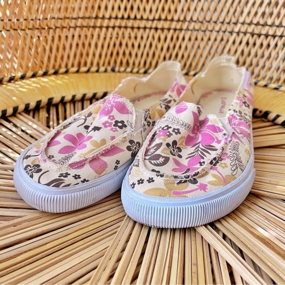 Airwalk Floral Hibiscus Print Slip On Canvas Shoes Size 6.5